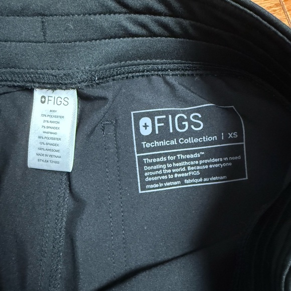 Figs Black Straight Leg Scrub Pants - Picture 3 of 3